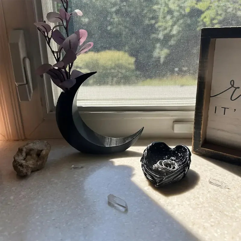 Gothic Moon Vase 3D Printed Dark Style Decorative Ornament for Dried Flowers, Perfect for Halloween, Wedding Gifts,Home Accents